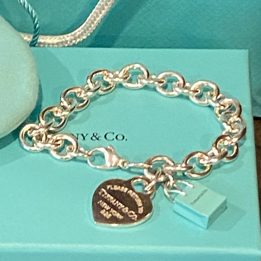 Return to Tiffany’s Heart Tag Charm Bracelet NWOT